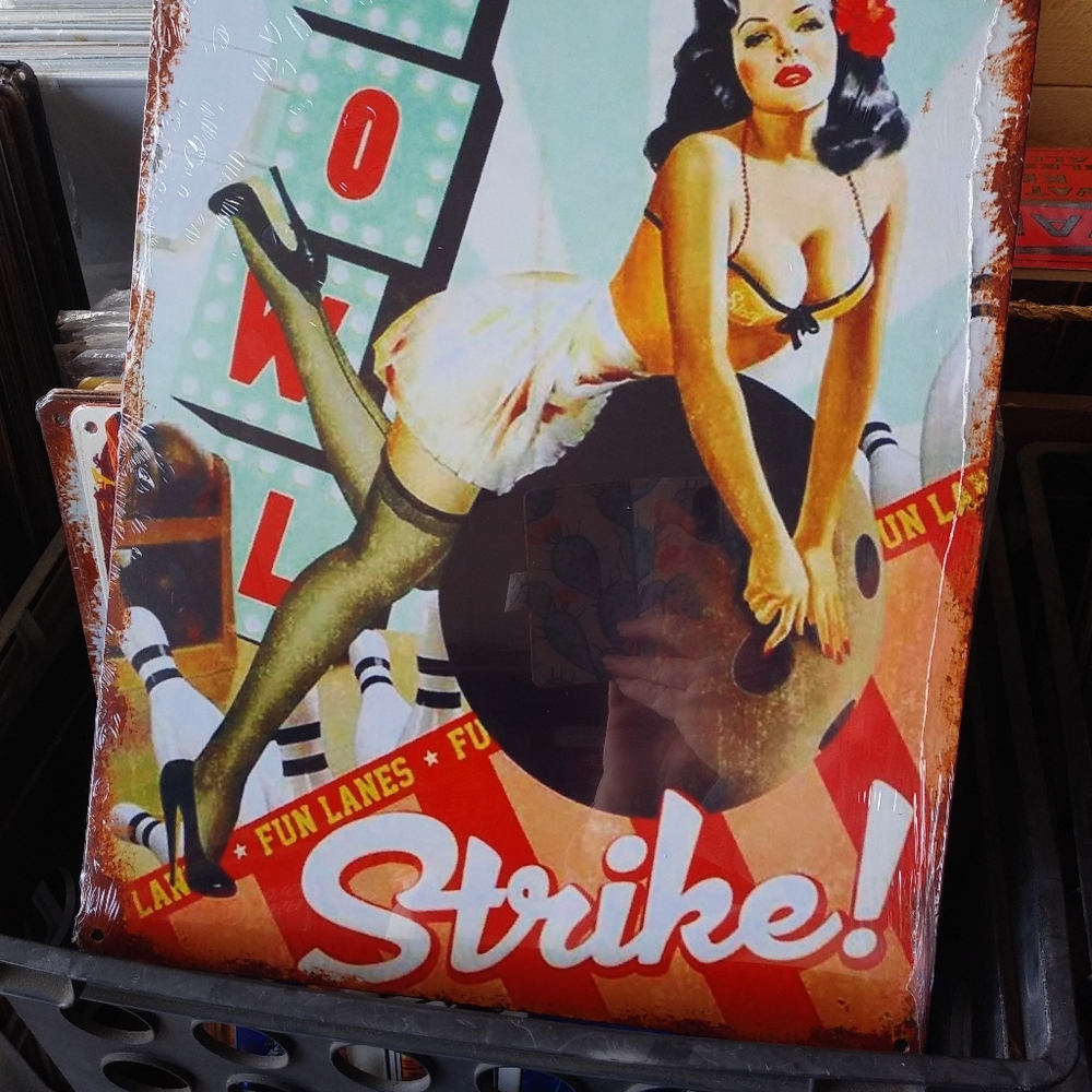 Bowl. Retro look metal sign